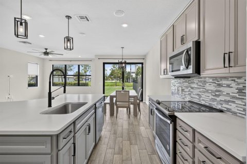 Touwnhouse à vendre à Lake Worth, Floride: 3 chambres, 176.05 m2 № 2376542 - photo 11