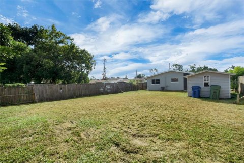 House in Winter Haven, Florida 2 bedrooms, 111.39 sq.m. № 2230173 - photo 27