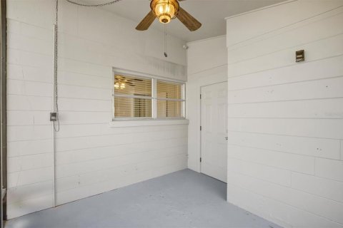 House in Winter Haven, Florida 2 bedrooms, 111.39 sq.m. № 2230173 - photo 23