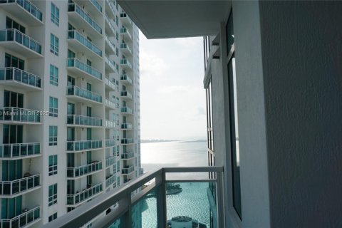 Condo in Miami, Florida, 1 bedroom  № 1979071 - photo 12