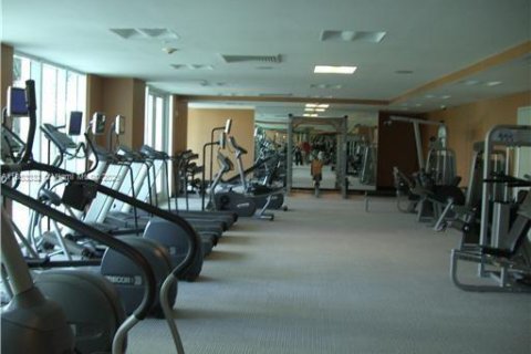 Condo in Miami, Florida, 1 bedroom  № 1979071 - photo 10