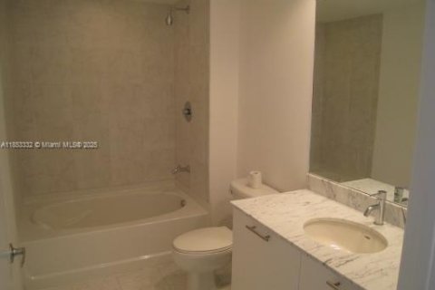 Condo in Miami, Florida, 1 bedroom  № 1979071 - photo 23