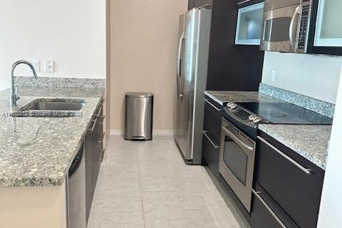 Condo in Miami, Florida, 1 bedroom  № 1979071 - photo 26