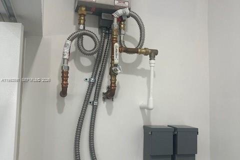 Villa ou maison à vendre à Miami, Floride: 4 chambres № 2055470 - photo 17