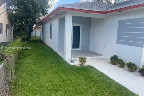 Villa ou maison à vendre à Miami, Floride: 4 chambres № 2055470 - photo 6