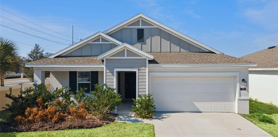 House in Haines City, Florida 4 bedrooms, 200.67 sq.m. № 2112449