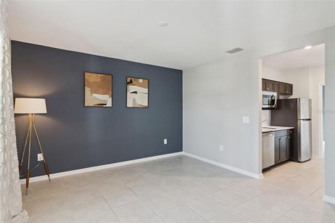 House in Haines City, Florida 4 bedrooms, 200.67 sq.m. № 2112449 - photo 24