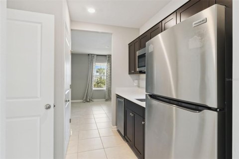 House in Haines City, Florida 4 bedrooms, 200.67 sq.m. № 2112449 - photo 28