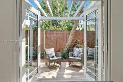 House in Fort Lauderdale, Florida 3 bedrooms, 116.59 sq.m. № 1920023 - photo 22
