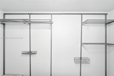 Copropriété à vendre à Miami, Floride: 2 chambres, 126.16 m2 № 1951004 - photo 17