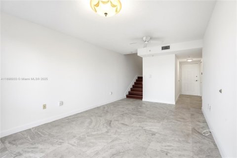 Copropriété à vendre à Miami, Floride: 2 chambres, 126.16 m2 № 1951004 - photo 5