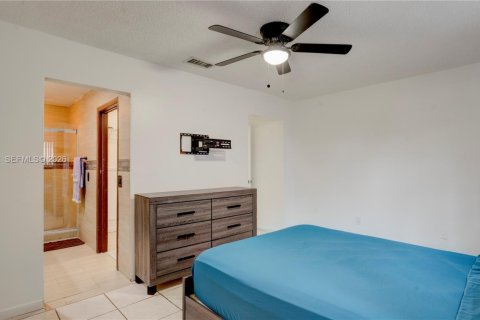 Снять в аренду кондоминиум в Хомстед, Флорида 3 спальни, 111.02м2, № 2002610 - фото 12