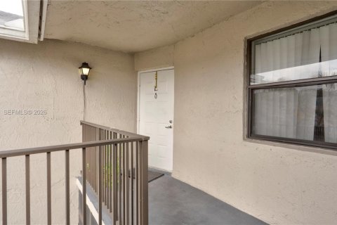 Снять в аренду кондоминиум в Хомстед, Флорида 3 спальни, 111.02м2, № 2002610 - фото 20