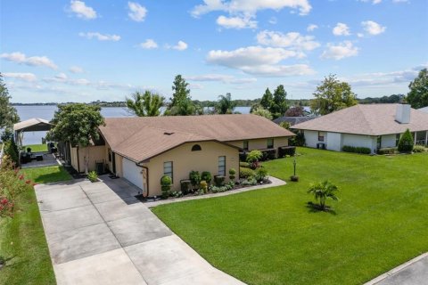 Villa ou maison à vendre à Auburndale, Floride: 4 chambres, 221.85 m2 № 2312458 - photo 10
