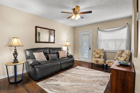 Villa ou maison à vendre à Auburndale, Floride: 4 chambres, 221.85 m2 № 2312458 - photo 27