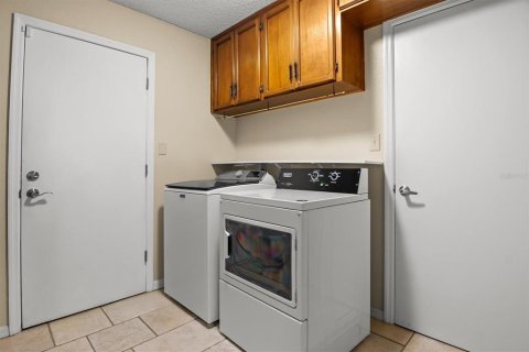 Villa ou maison à vendre à Auburndale, Floride: 4 chambres, 221.85 m2 № 2312458 - photo 25