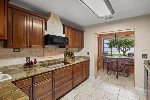 Villa ou maison à vendre à Auburndale, Floride: 4 chambres, 221.85 m2 № 2312458 - photo 15