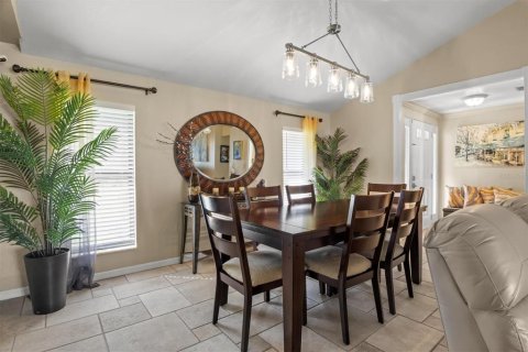 Villa ou maison à vendre à Auburndale, Floride: 4 chambres, 221.85 m2 № 2312458 - photo 12