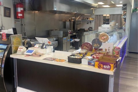 Купить коммерческую недвижимость в Майами, Флорида № 1969297 - фото 9