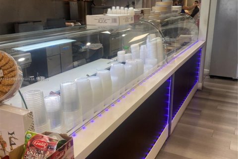 Купить коммерческую недвижимость в Майами, Флорида № 1969297 - фото 17