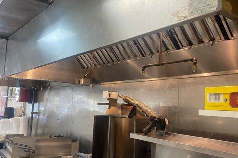 Купить коммерческую недвижимость в Майами, Флорида № 1969297 - фото 22