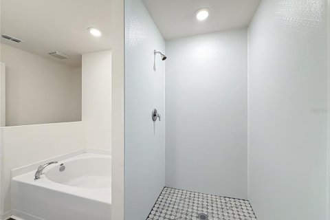 Villa ou maison à vendre à Astatula, Floride: 4 chambres, 171.31 m2 № 2411609 - photo 10
