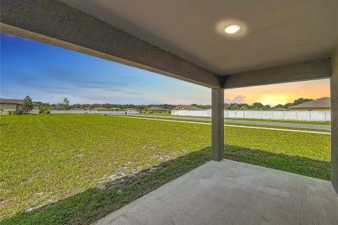 Villa ou maison à vendre à Astatula, Floride: 4 chambres, 171.31 m2 № 2411609 - photo 4