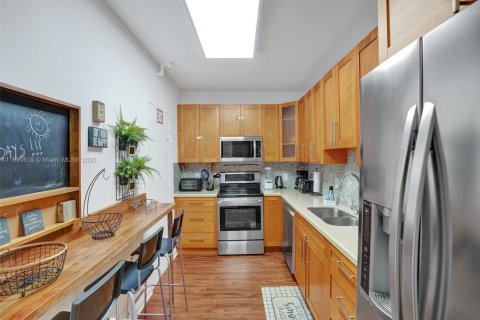 Купить кондоминиум в Холливуд, Флорида 2 спальни, 109.25м2, № 1943429 - фото 13