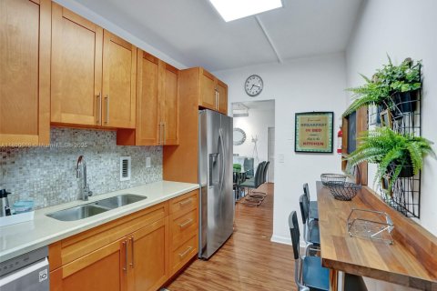 Купить кондоминиум в Холливуд, Флорида 2 спальни, 109.25м2, № 1943429 - фото 12