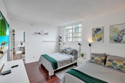 Купить кондоминиум в Холливуд, Флорида 2 спальни, 109.25м2, № 1943429 - фото 23