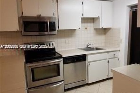 Touwnhouse à louer à Miramar, Floride: 3 chambres № 2066588 - photo 5