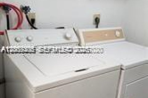 Touwnhouse à louer à Miramar, Floride: 3 chambres № 2066588 - photo 8