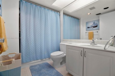 Condo in Coconut Creek, Florida, 2 bedrooms  № 1766617 - photo 22