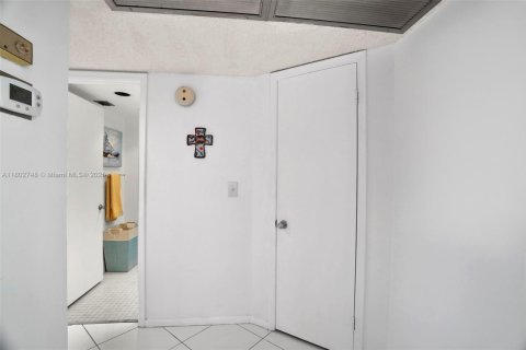 Condo in Coconut Creek, Florida, 2 bedrooms  № 1766617 - photo 20