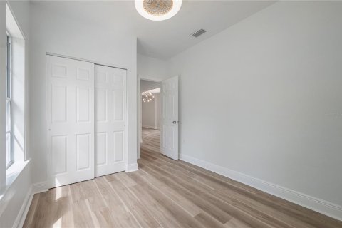 House in Tampa, Florida 3 bedrooms, 134.15 sq.m. № 2117518 - photo 10