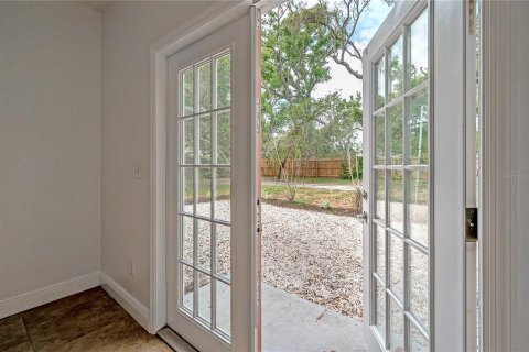 House in Tampa, Florida 3 bedrooms, 134.15 sq.m. № 2117518 - photo 25