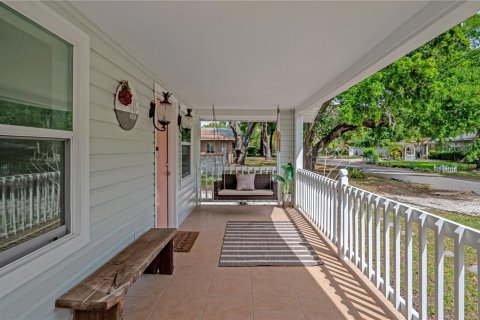 House in Tampa, Florida 3 bedrooms, 134.15 sq.m. № 2117518 - photo 4