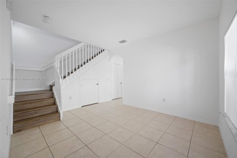 Townhouse in Oakland Park, Florida 3 bedrooms, 139.73 sq.m. № 1896664 - photo 2