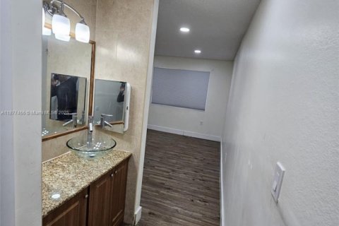 Copropriété à louer à Miramar, Floride: 2 chambres, 92.9 m2 № 1924363 - photo 11