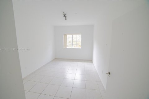 Copropriété à vendre à Doral, Floride: 2 chambres, 84.54 m2 № 1794658 - photo 8
