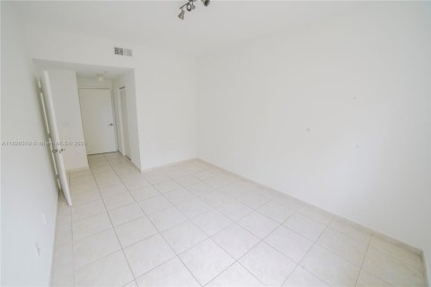 Copropriété à vendre à Doral, Floride: 2 chambres, 84.54 m2 № 1794658 - photo 18