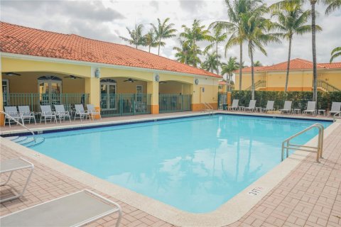 Copropriété à vendre à Doral, Floride: 2 chambres, 84.54 m2 № 1794658 - photo 4