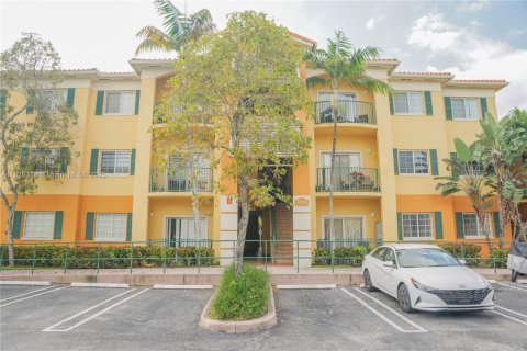 Copropriété à vendre à Doral, Floride: 2 chambres, 84.54 m2 № 1794658 - photo 1