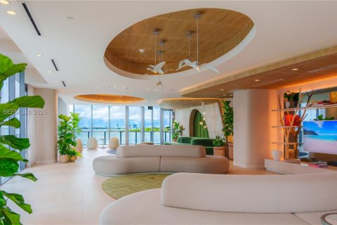 Condo in Miami, Florida, 3 bedrooms № 1989624 - photo 30