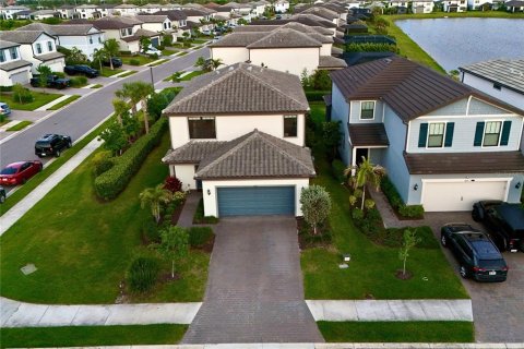 Villa ou maison à vendre à Lakewood Ranch, Floride: 4 chambres, 205.13 m2 № 2437987 - photo 11