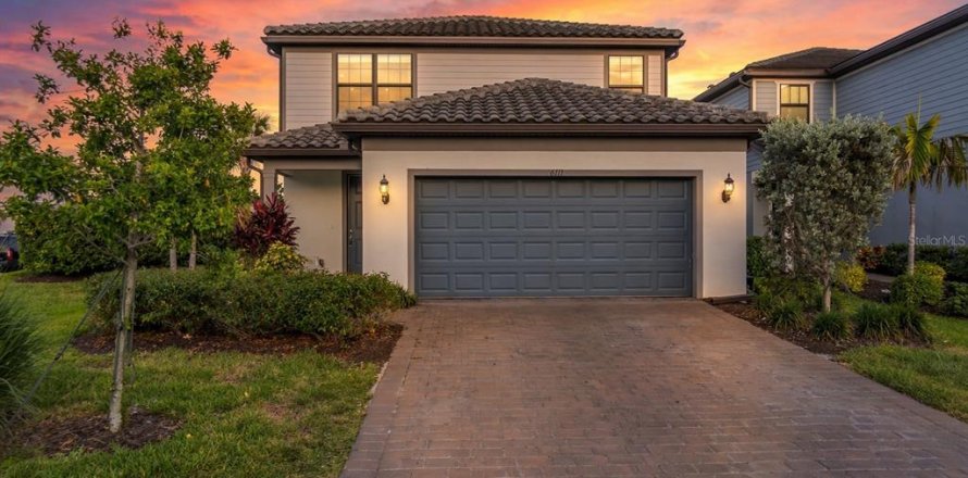 Villa ou maison à Lakewood Ranch, Floride 4 chambres, 205.13 m2 № 2437987