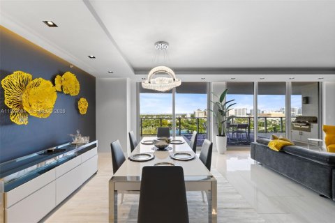 Condominio en alquiler en Fort Lauderdale, Florida, 3 dormitorios, 209.12 m2 № 2060832 - foto 5