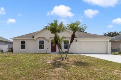Casa en Poinciana, Florida 4 dormitorios, 169.92 m2 № 2315146