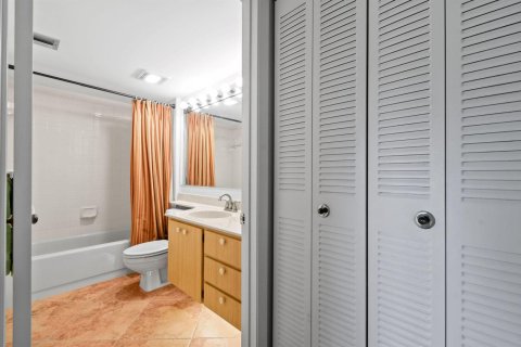 Condo in Jupiter, Florida, 2 bedrooms  № 2082024 - photo 22