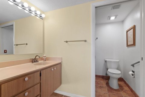 Condo in Jupiter, Florida, 2 bedrooms  № 2082024 - photo 17
